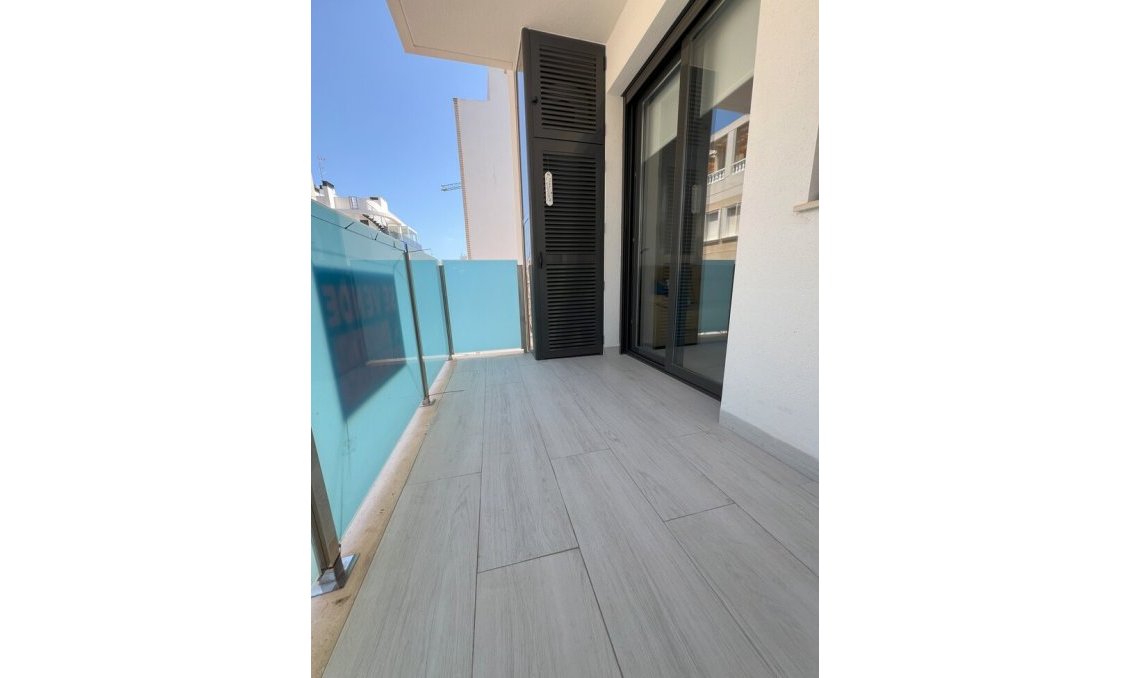 Segunda mano - Apartamento -
Torrevieja - Playa del Cura