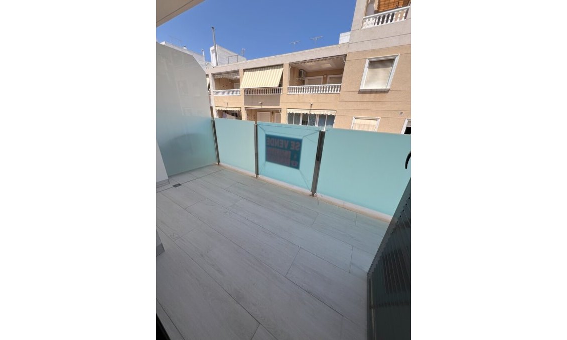 Segunda mano - Apartamento -
Torrevieja - Playa del Cura