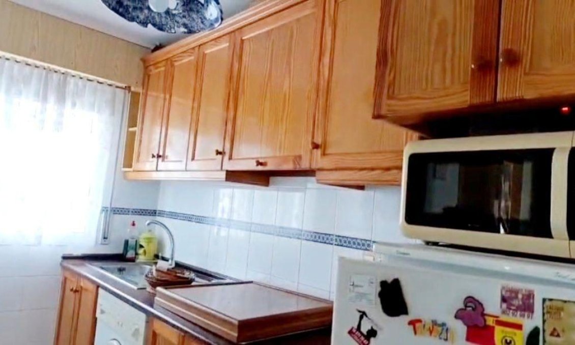 Wiederverkauf - Wohnung -
Torrevieja - Centro