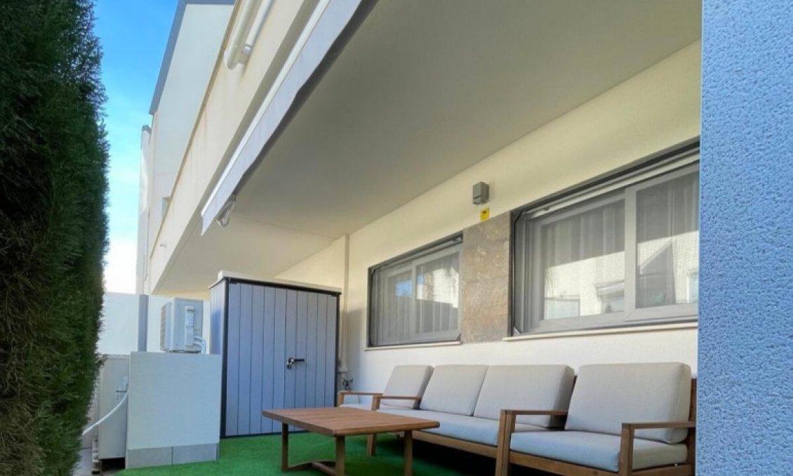 Segunda mano - Bungalow -
Torrevieja - Costa Blanca