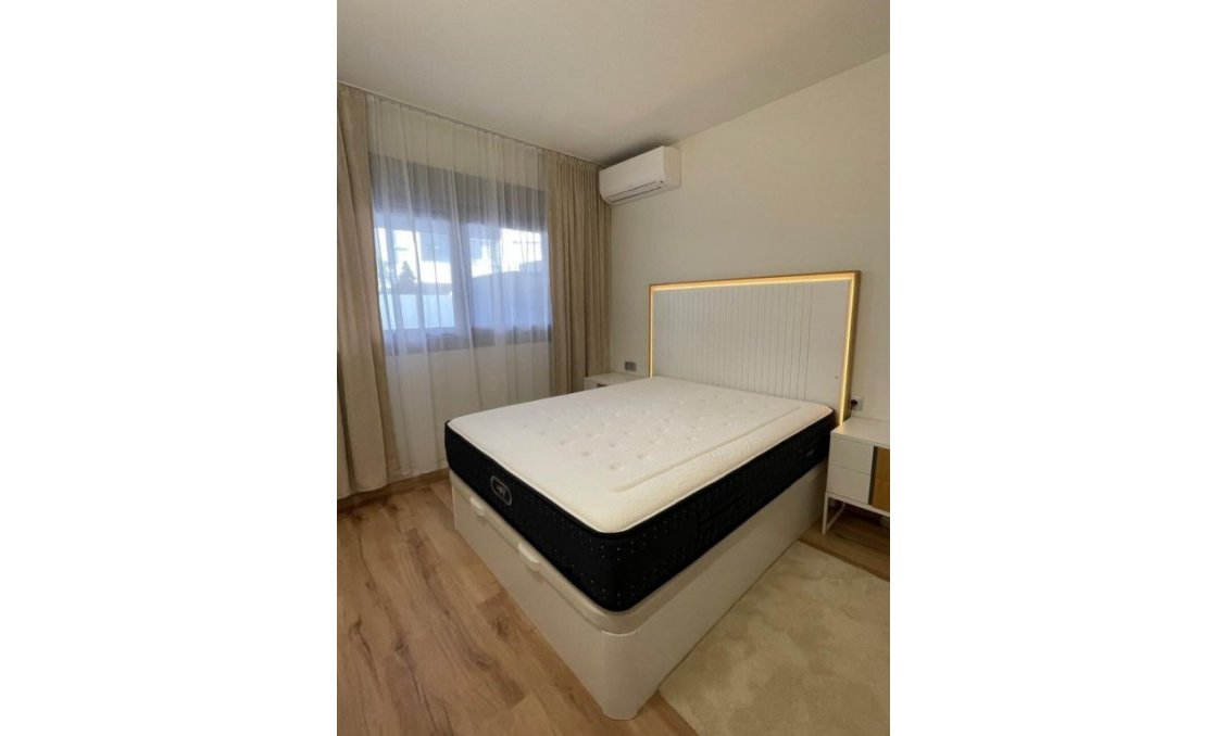 Segunda mano - Bungalow -
Torrevieja - Costa Blanca