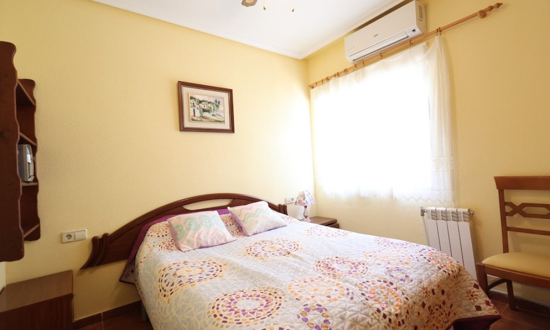 Segunda mano - Villa -
Playa Flamenca - Costa Blanca