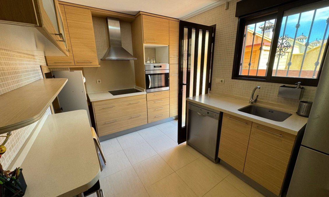 Segunda mano - Town House -
Torrevieja - Aguas Nuevas