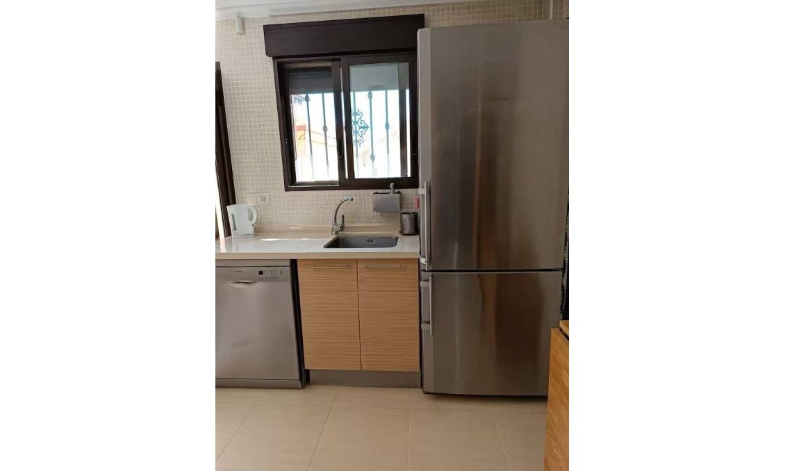 Segunda mano - Town House -
Torrevieja - Aguas Nuevas