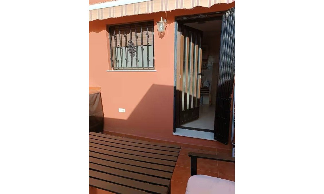 Segunda mano - Town House -
Torrevieja - Aguas Nuevas