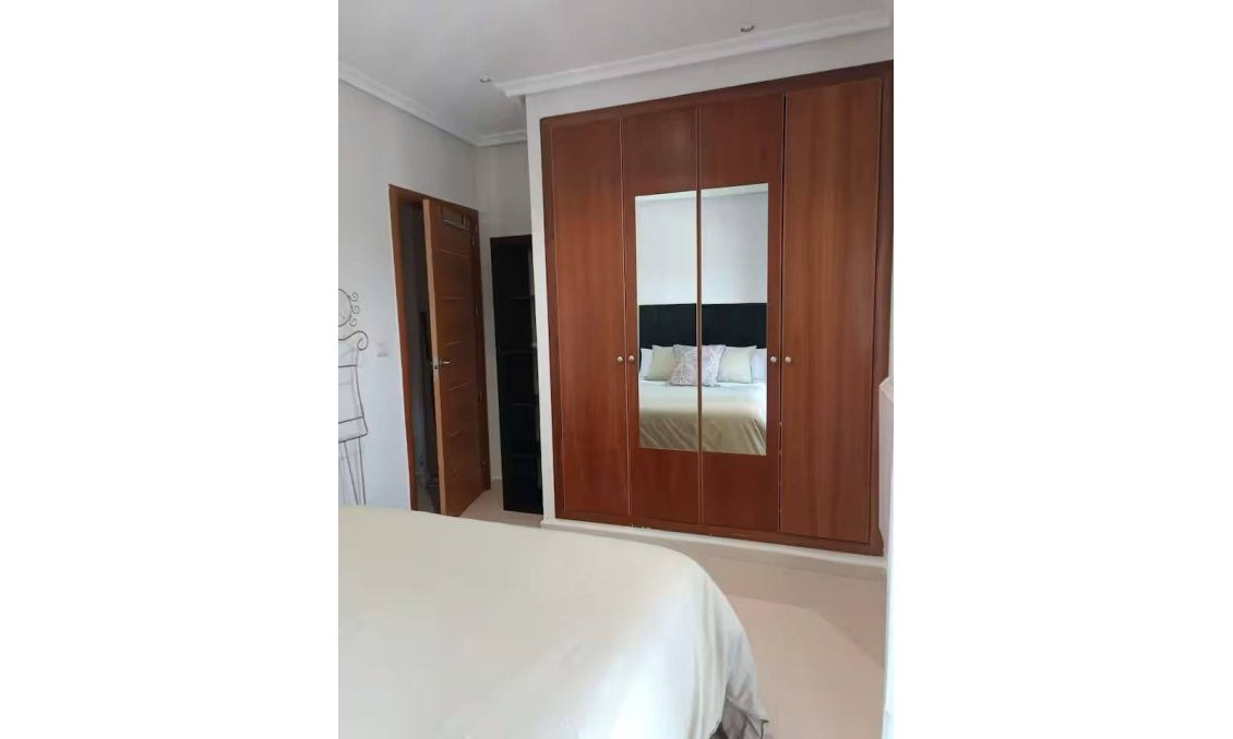 Segunda mano - Town House -
Torrevieja - Aguas Nuevas