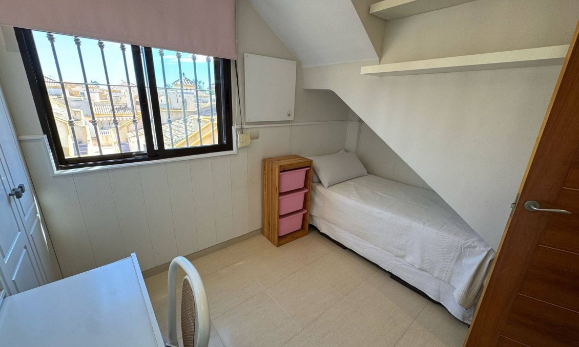Segunda mano - Town House -
Torrevieja - Aguas Nuevas
