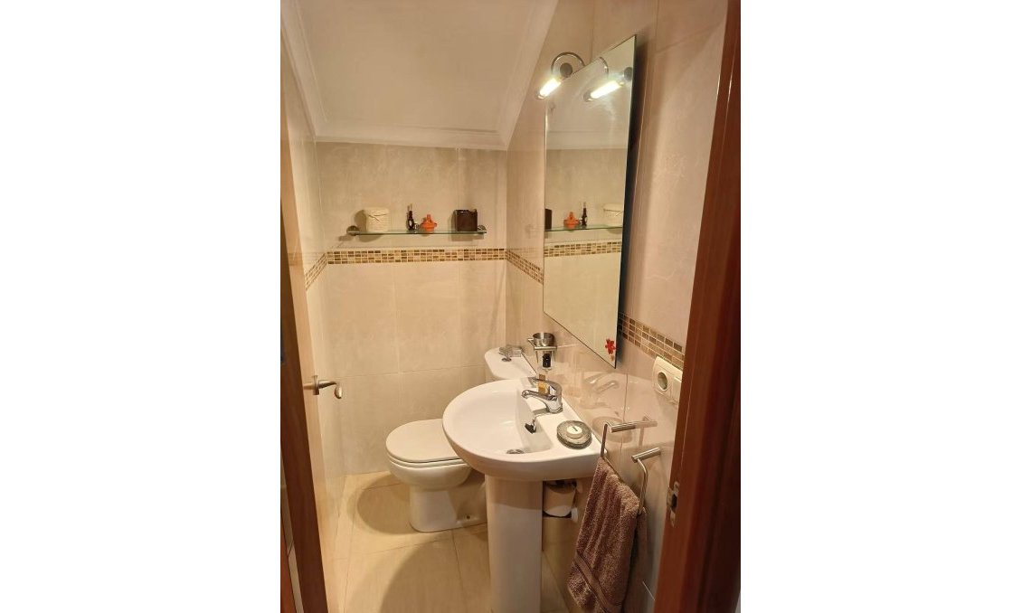 Segunda mano - Town House -
Torrevieja - Aguas Nuevas