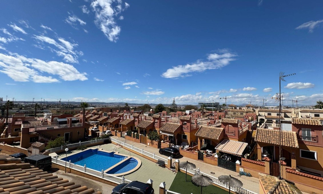 Segunda mano - Town House -
Torrevieja - Aguas Nuevas
