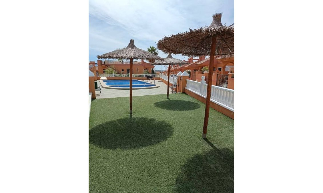 Segunda mano - Town House -
Torrevieja - Aguas Nuevas