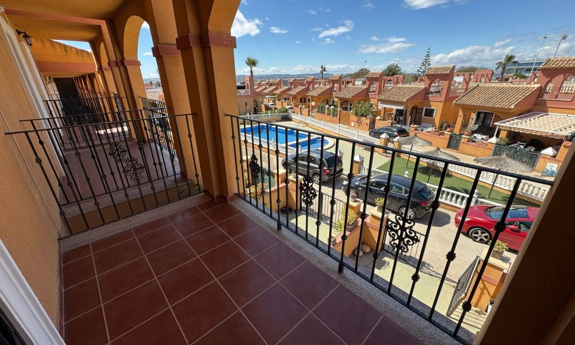 Segunda mano - Town House -
Torrevieja - Aguas Nuevas