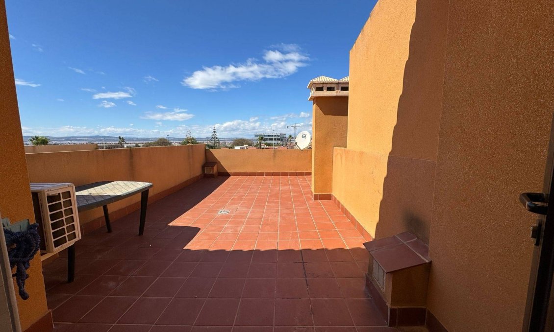 Segunda mano - Town House -
Torrevieja - Aguas Nuevas