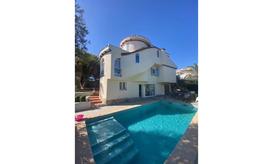 Segunda mano - Villa -
Orihuela Costa - Costa Blanca