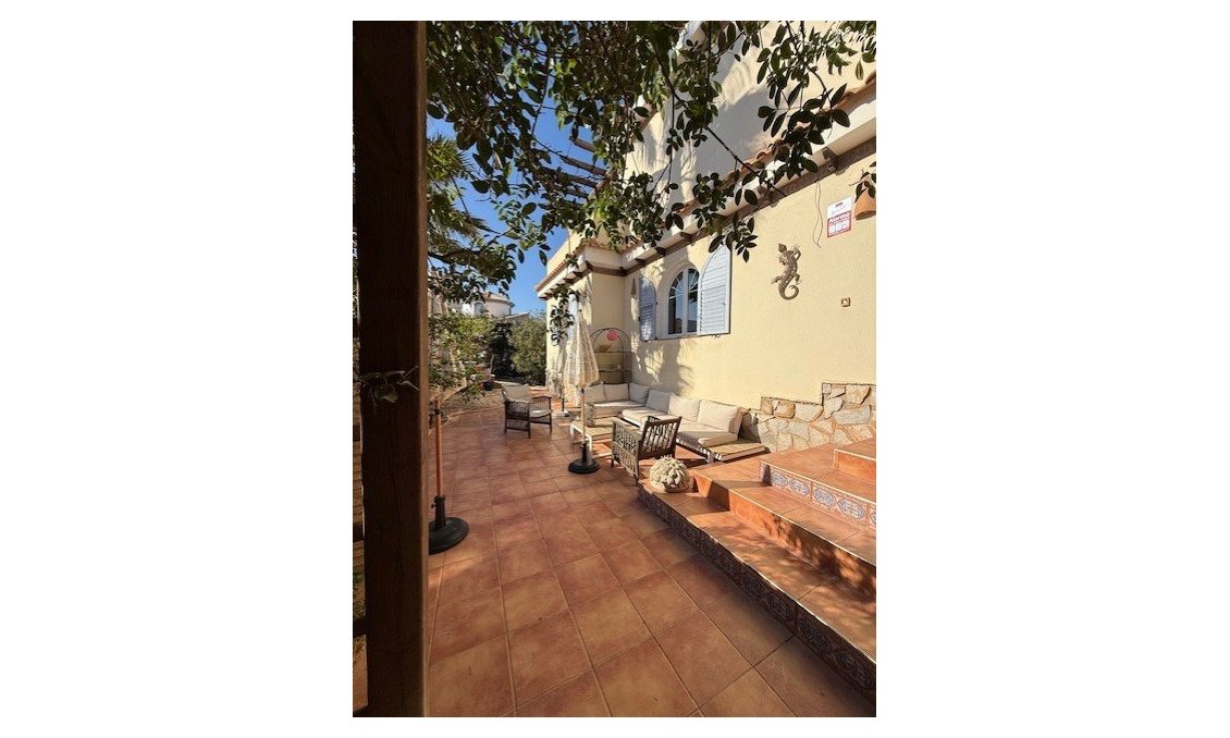 Segunda mano - Villa -
Orihuela Costa - Costa Blanca