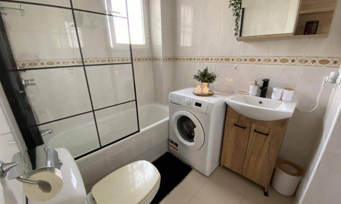Segunda mano - Apartamento -
Playa De Los Naufragos - Costa Blanca