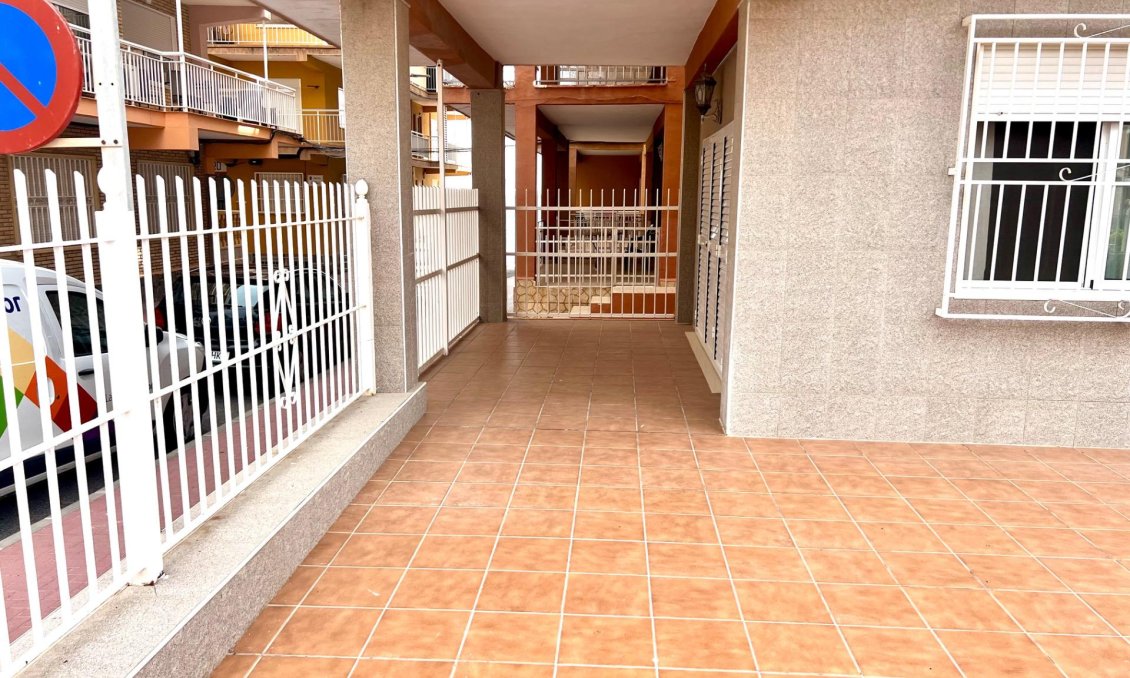 Segunda mano - Apartamento -
Torrevieja - Playa De Los Naufragos