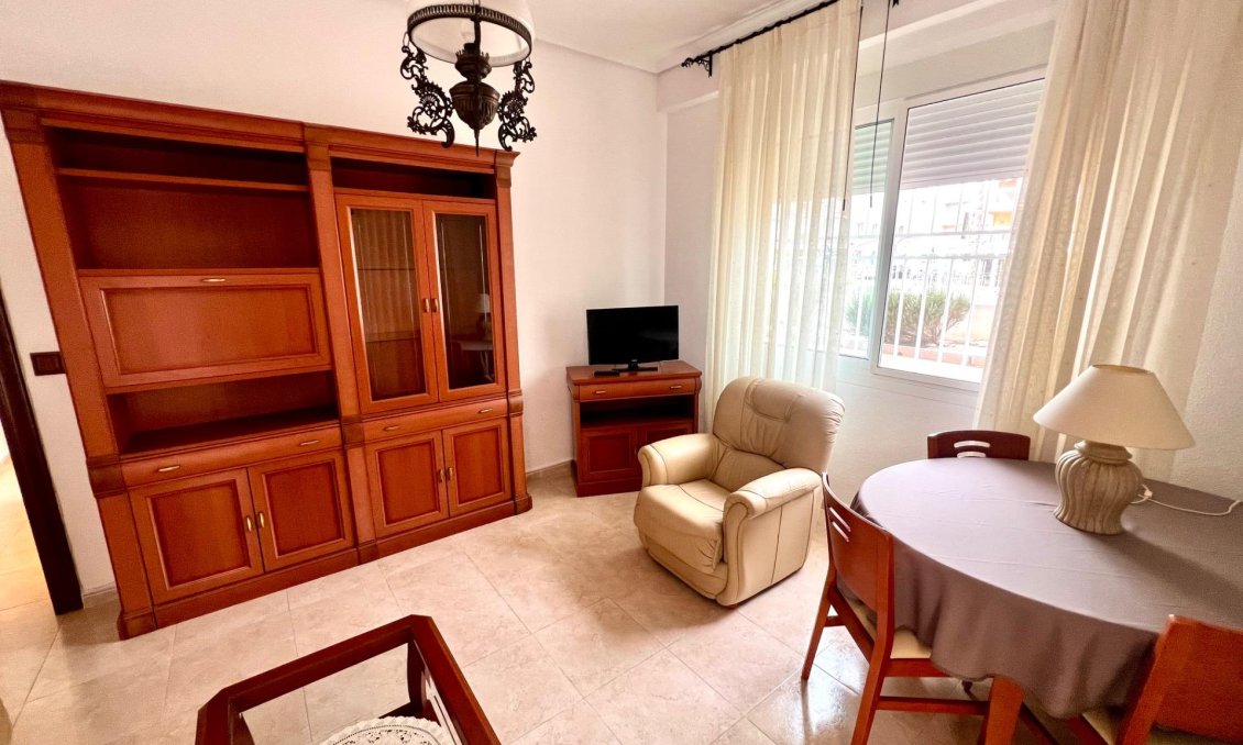 Segunda mano - Apartamento -
Torrevieja - Playa De Los Naufragos
