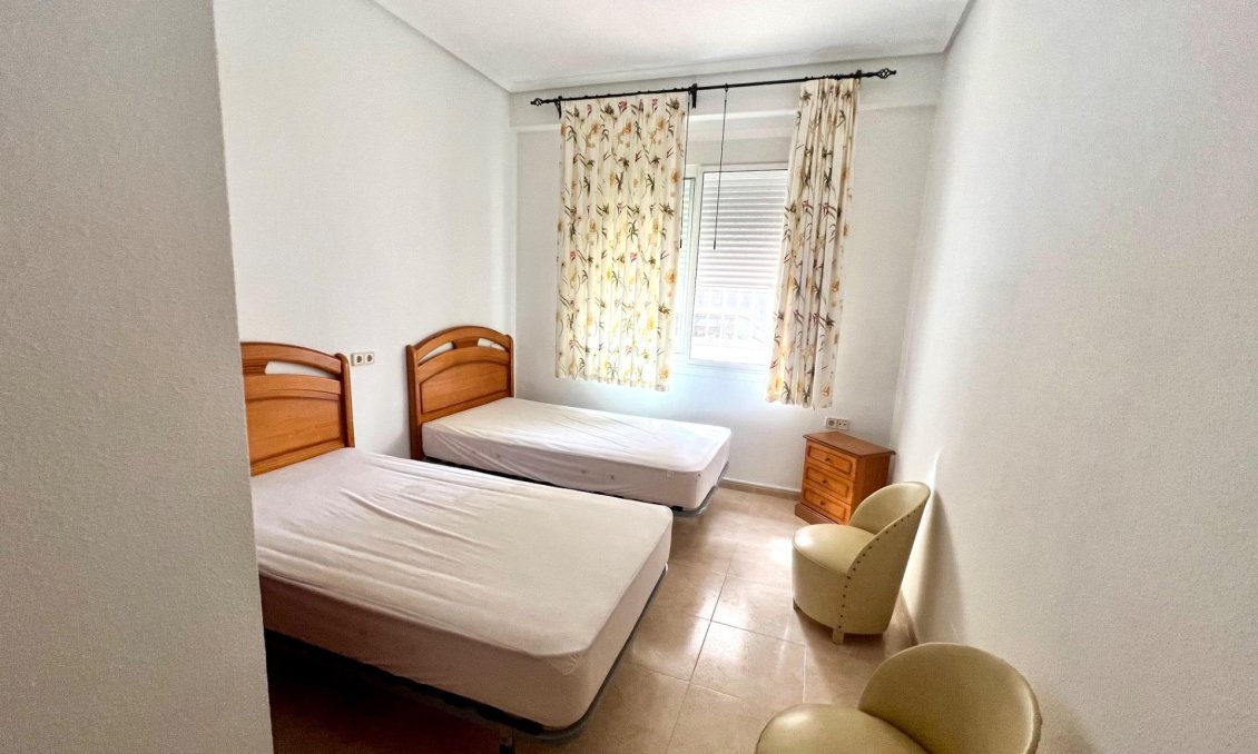 Segunda mano - Apartamento -
Torrevieja - Playa De Los Naufragos