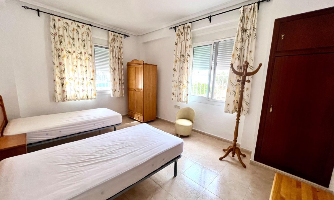 Segunda mano - Apartamento -
Torrevieja - Playa De Los Naufragos