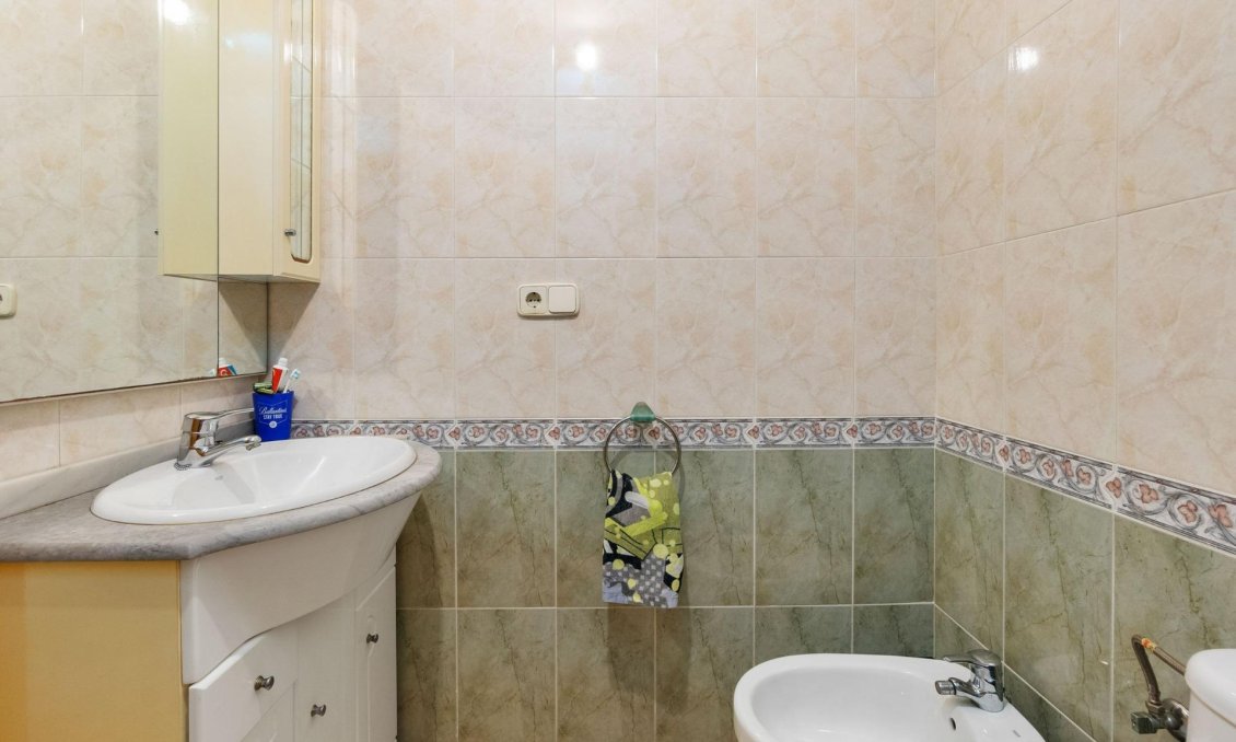 Segunda mano - Apartamento -
Torrevieja - Acequion
