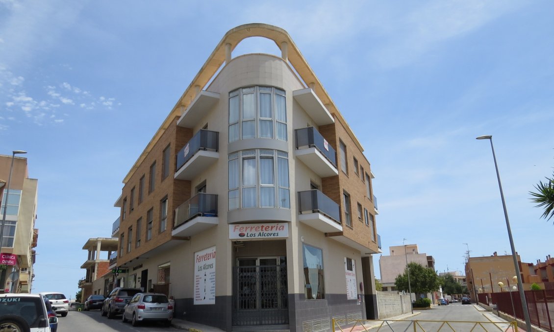 Segunda mano - Apartamento -
San Miguel de Salinas - Inland
