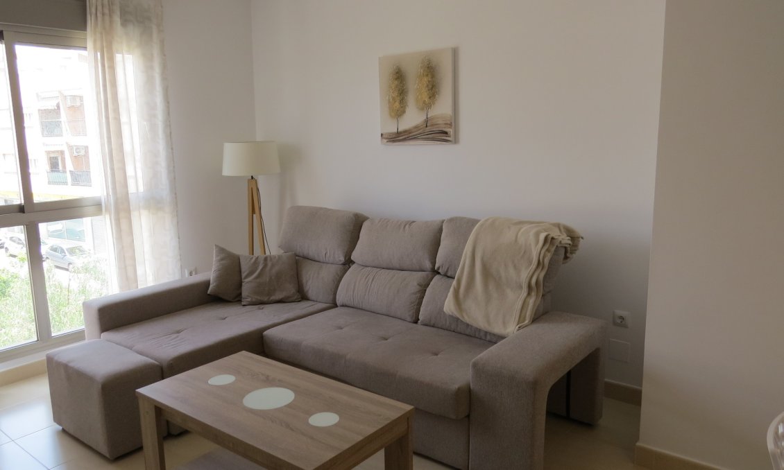 Segunda mano - Apartamento -
San Miguel de Salinas - Inland