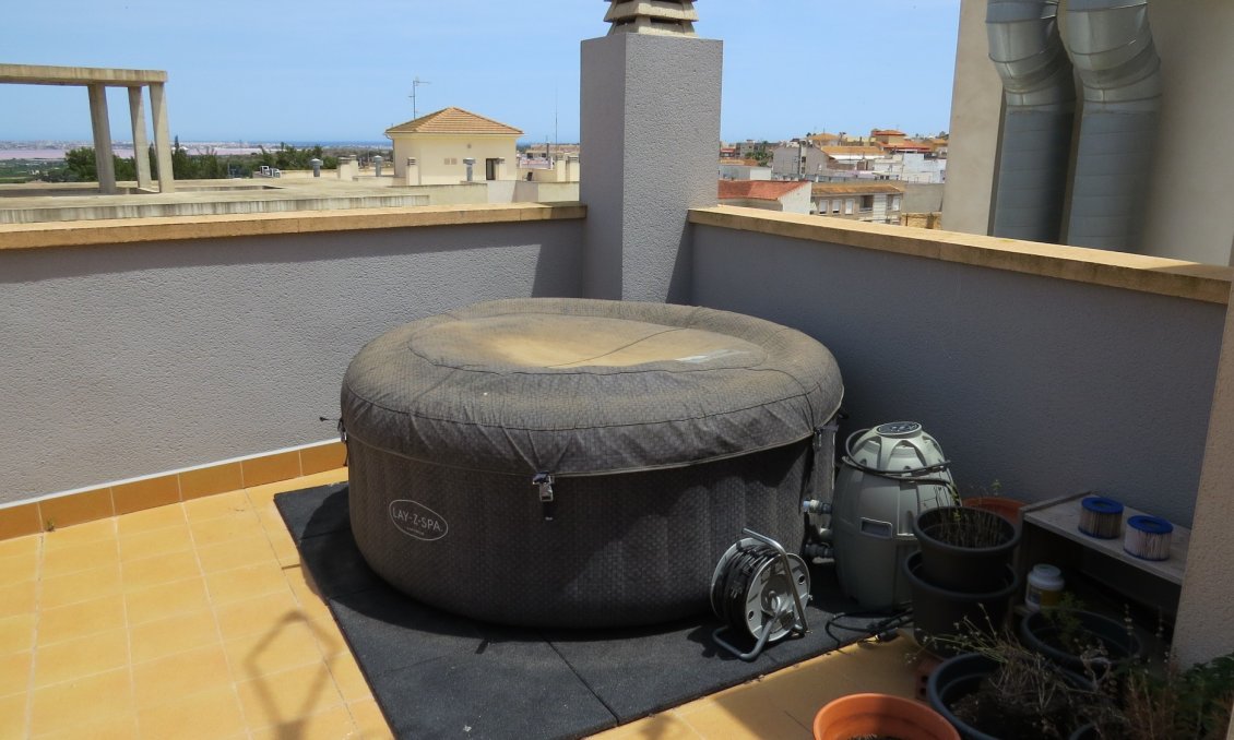 Segunda mano - Apartamento -
San Miguel de Salinas - Inland
