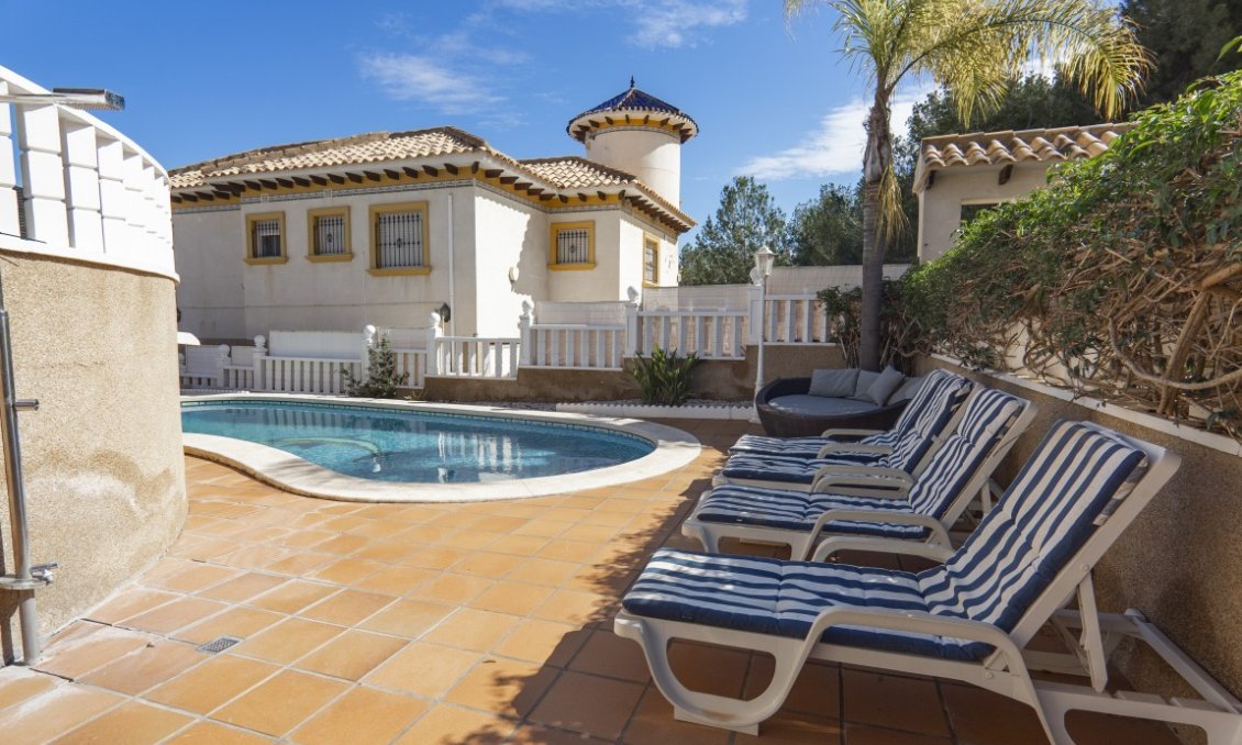 Segunda mano - Villa -
Villamartin - Costa Blanca
