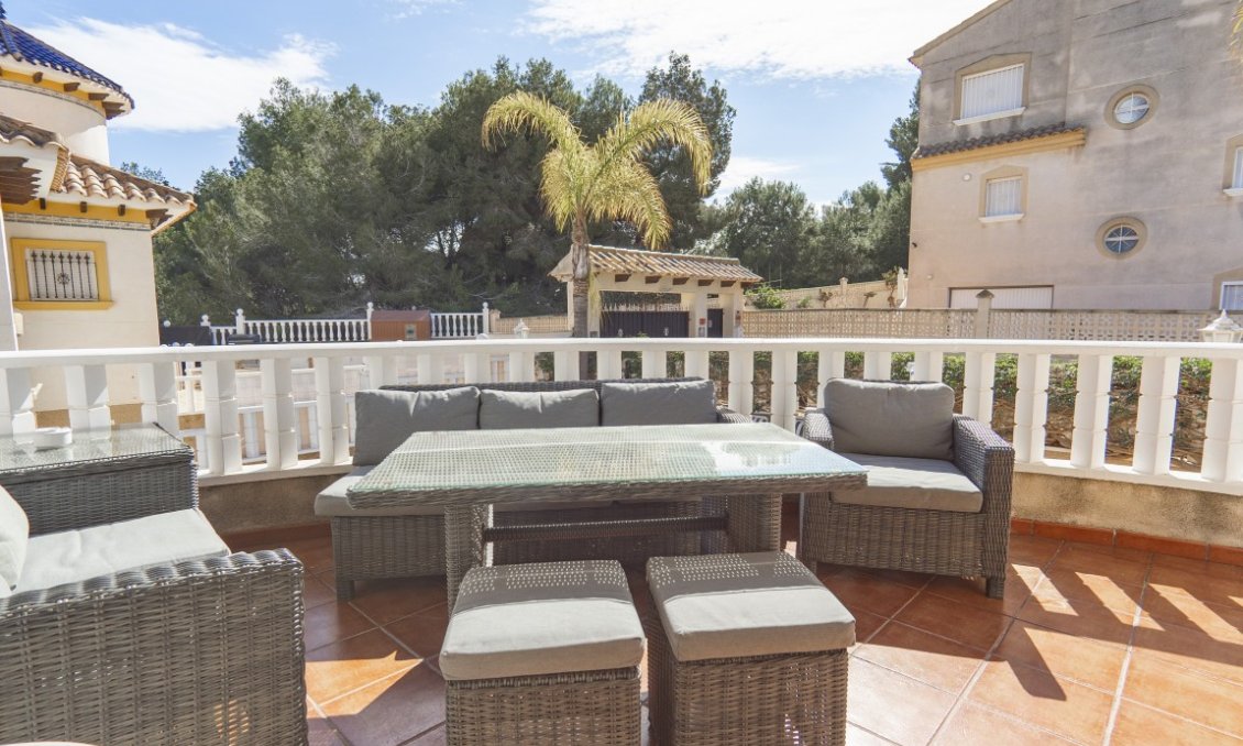 Segunda mano - Villa -
Villamartin - Costa Blanca