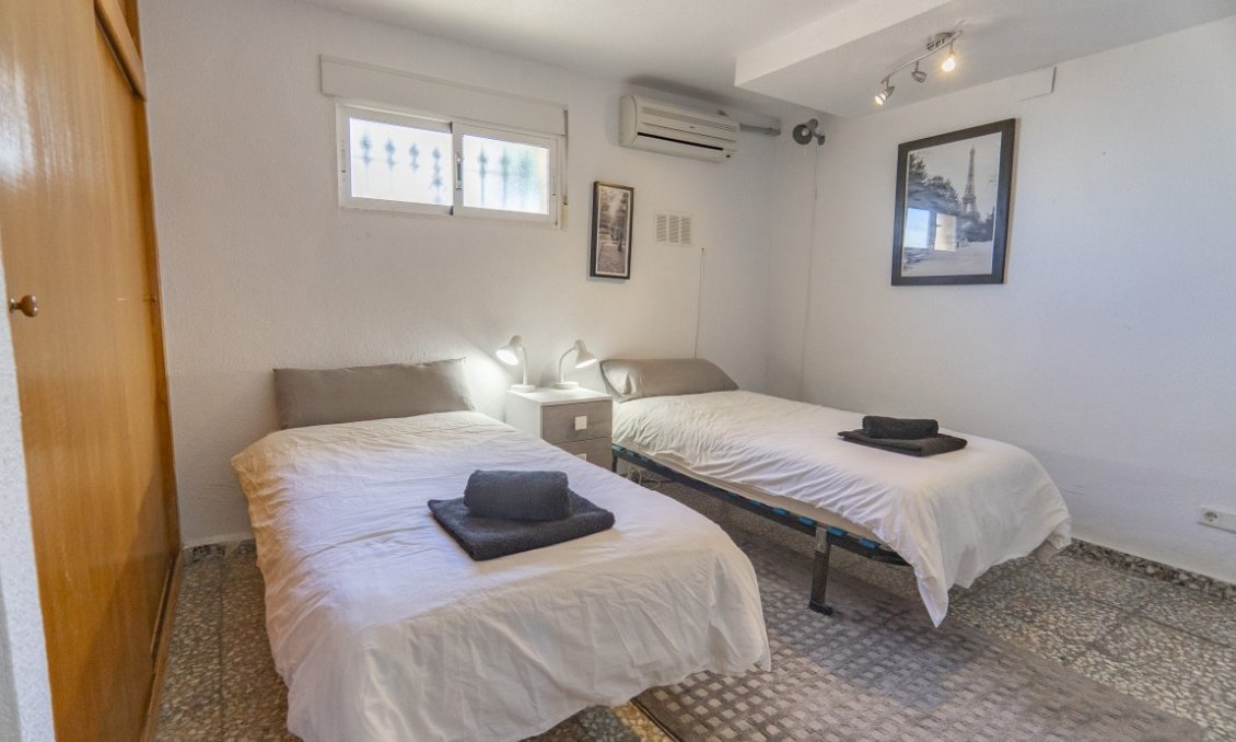 Segunda mano - Villa -
Villamartin - Costa Blanca
