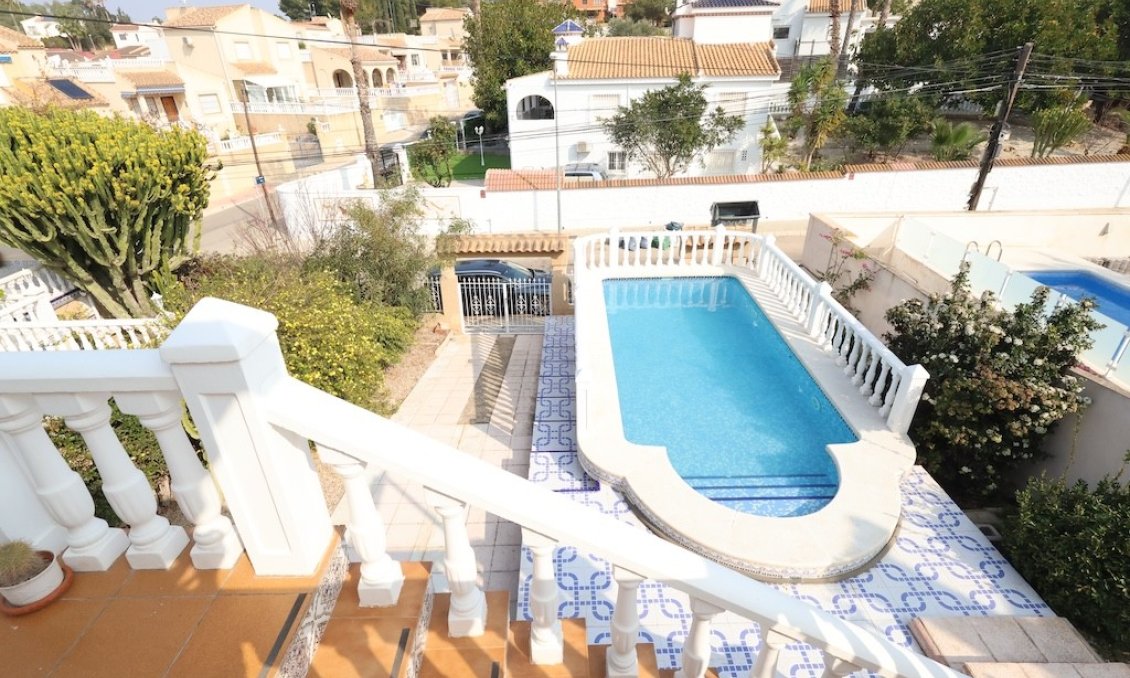 Segunda mano - Villa -
Los Balcones - Costa Blanca
