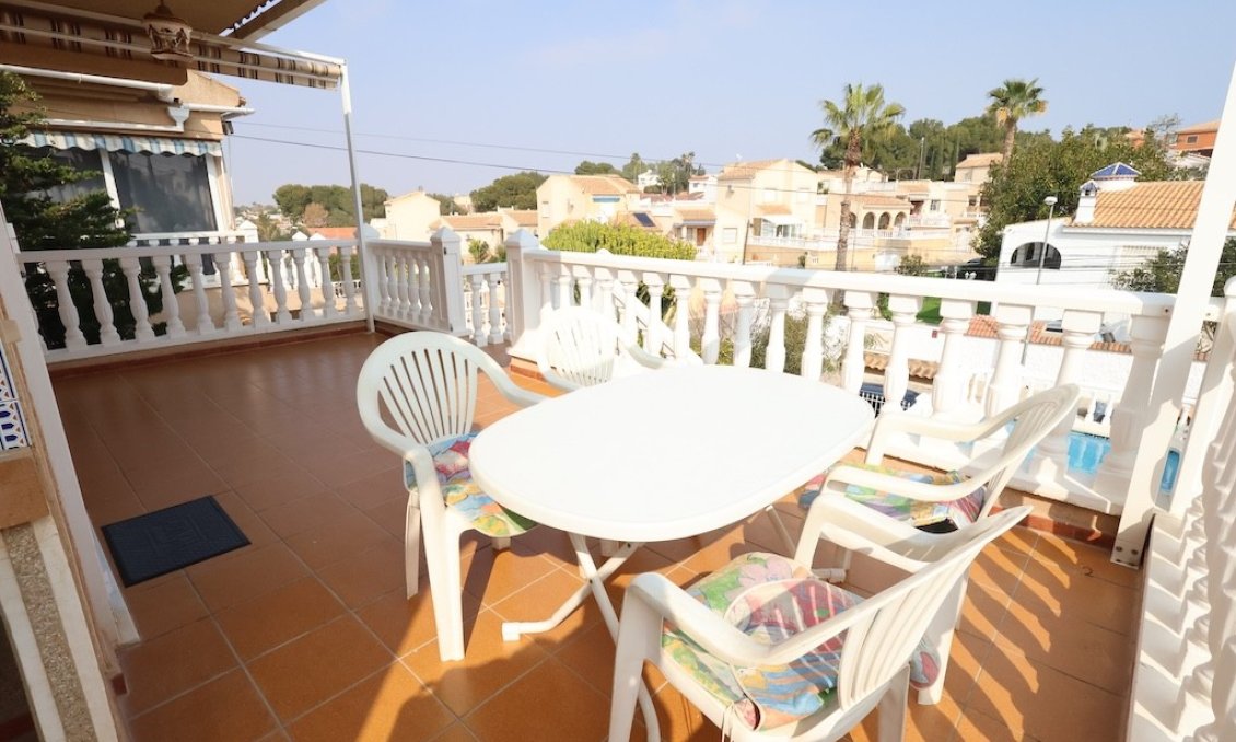Segunda mano - Villa -
Los Balcones - Costa Blanca