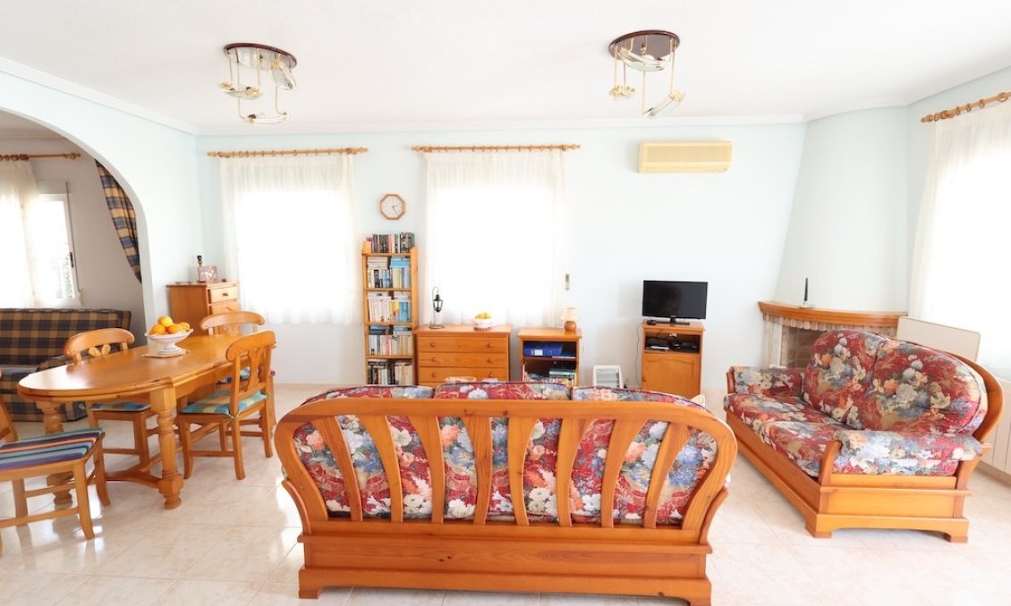 Segunda mano - Villa -
Los Balcones - Costa Blanca