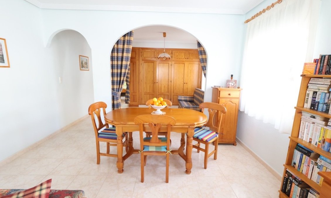 Segunda mano - Villa -
Los Balcones - Costa Blanca