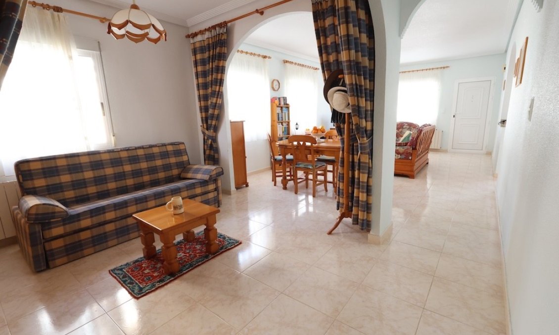 Segunda mano - Villa -
Los Balcones - Costa Blanca