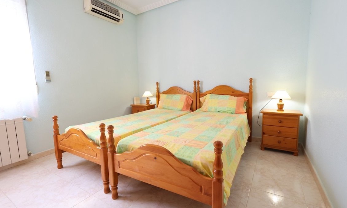 Segunda mano - Villa -
Los Balcones - Costa Blanca