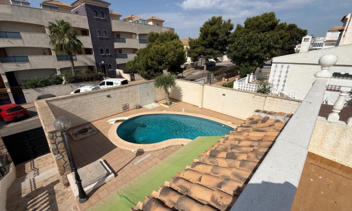 Segunda mano - Villa -
Orihuela - Inland