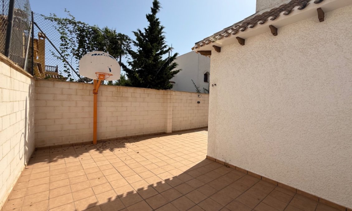 Segunda mano - Villa -
Orihuela - Inland