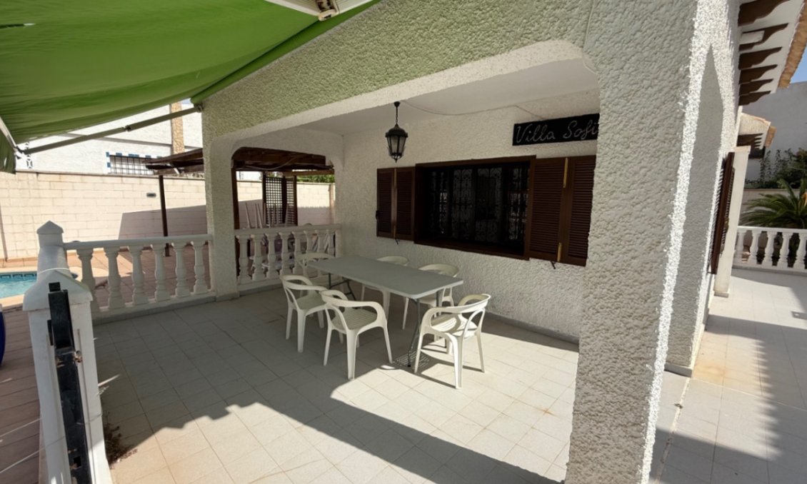 Segunda mano - Villa -
Orihuela - Inland