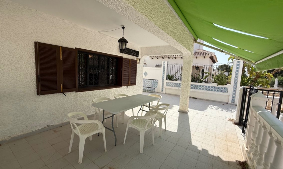 Segunda mano - Villa -
Orihuela - Inland