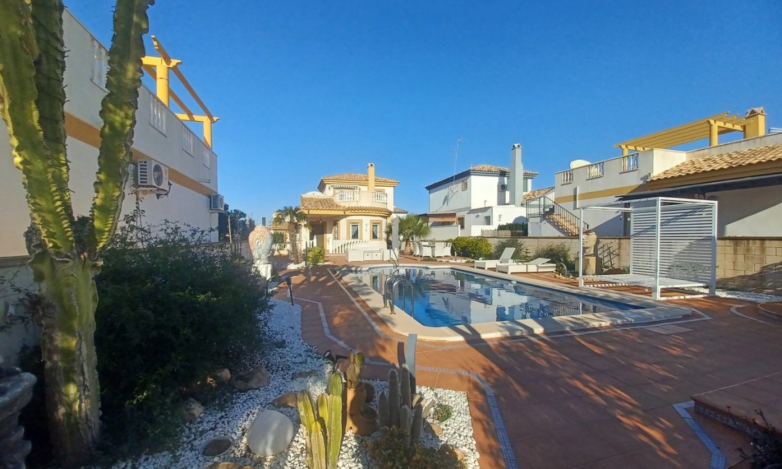 Segunda mano - Villa -
Sucina - Inland