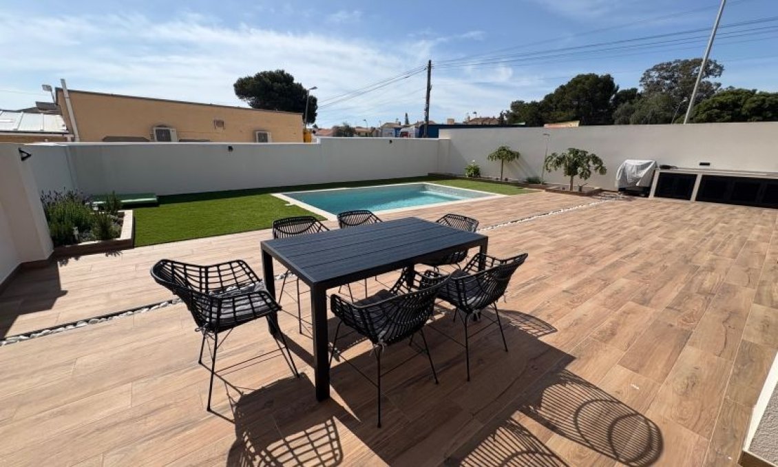 Segunda mano - Villa -
Torrevieja - Costa Blanca