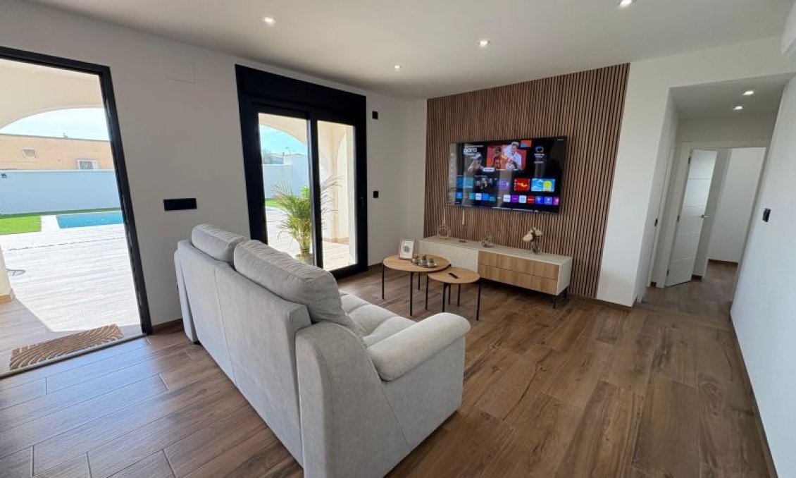 Segunda mano - Villa -
Torrevieja - Costa Blanca