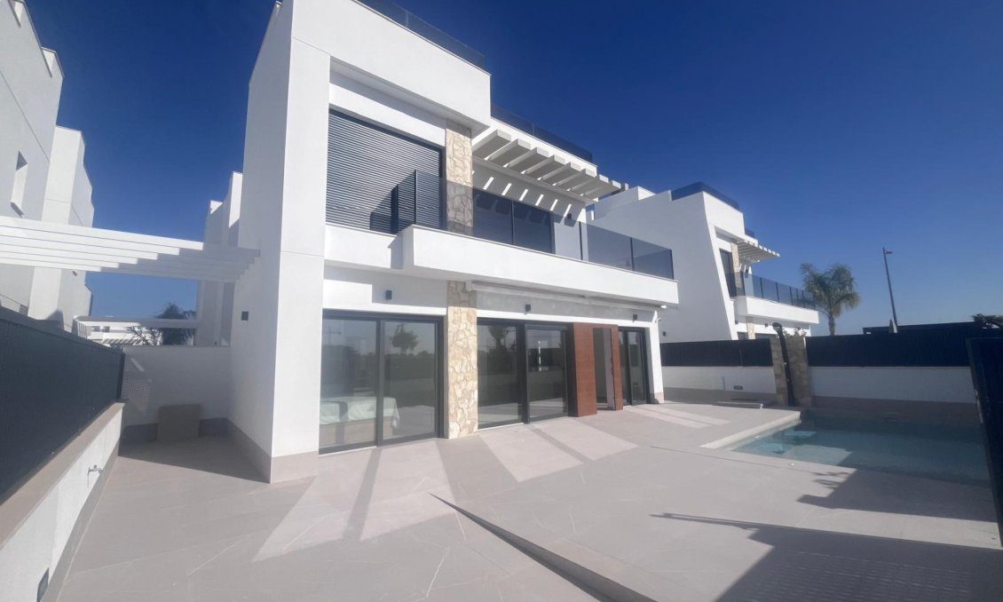 Segunda mano - Villa -
Torre Pacheco - Inland