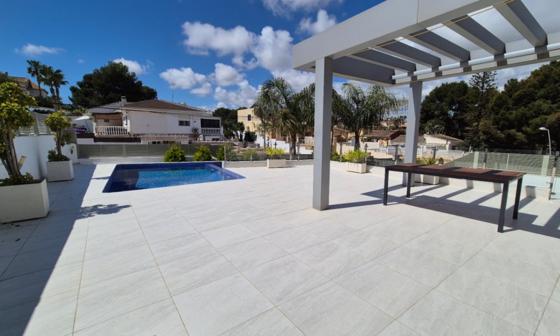 Segunda mano - Villa -
Torrevieja - Costa Blanca