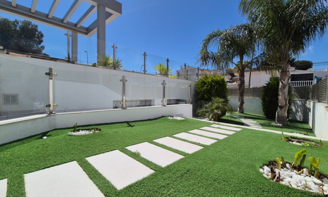 Segunda mano - Villa -
Torrevieja - Costa Blanca