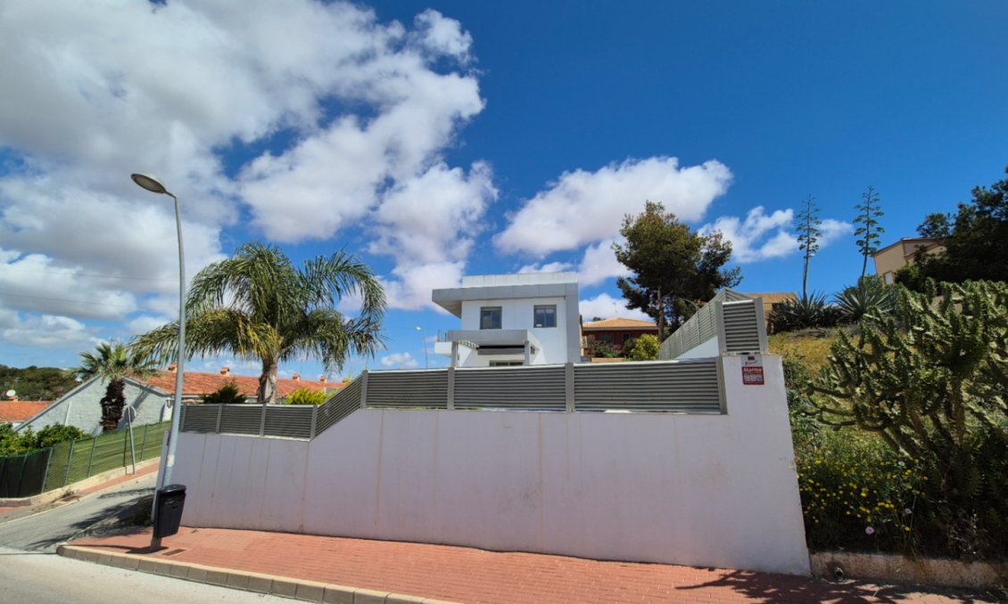 Segunda mano - Villa -
Torrevieja - Costa Blanca
