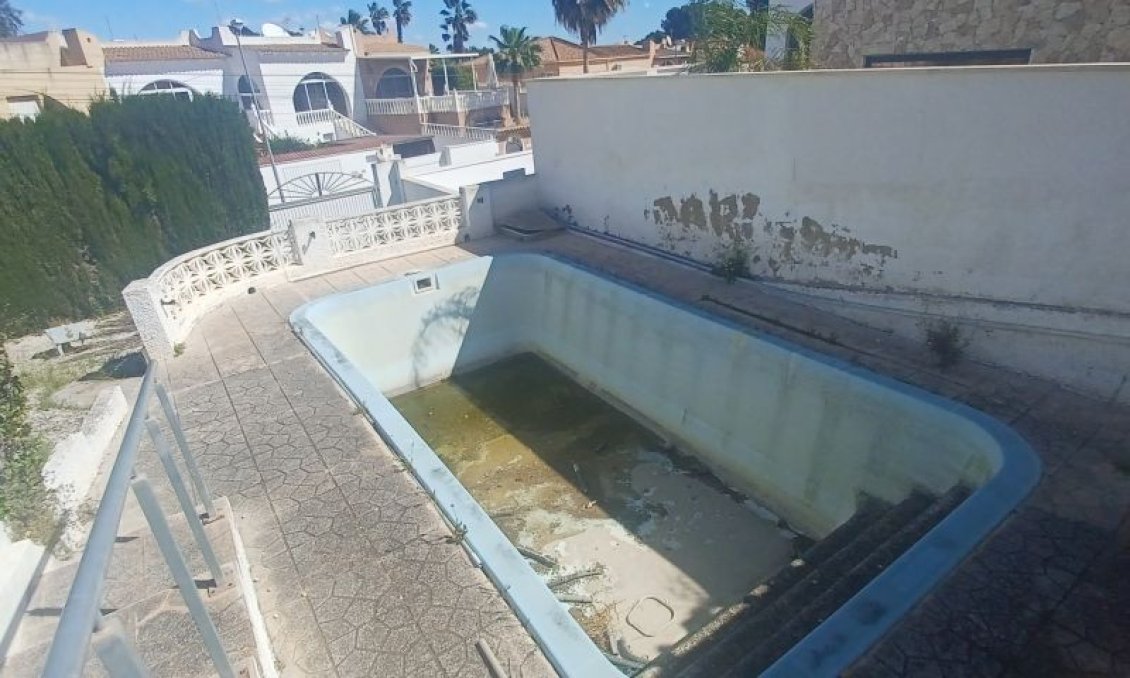 Segunda mano - Villa -
Torrevieja - Costa Blanca