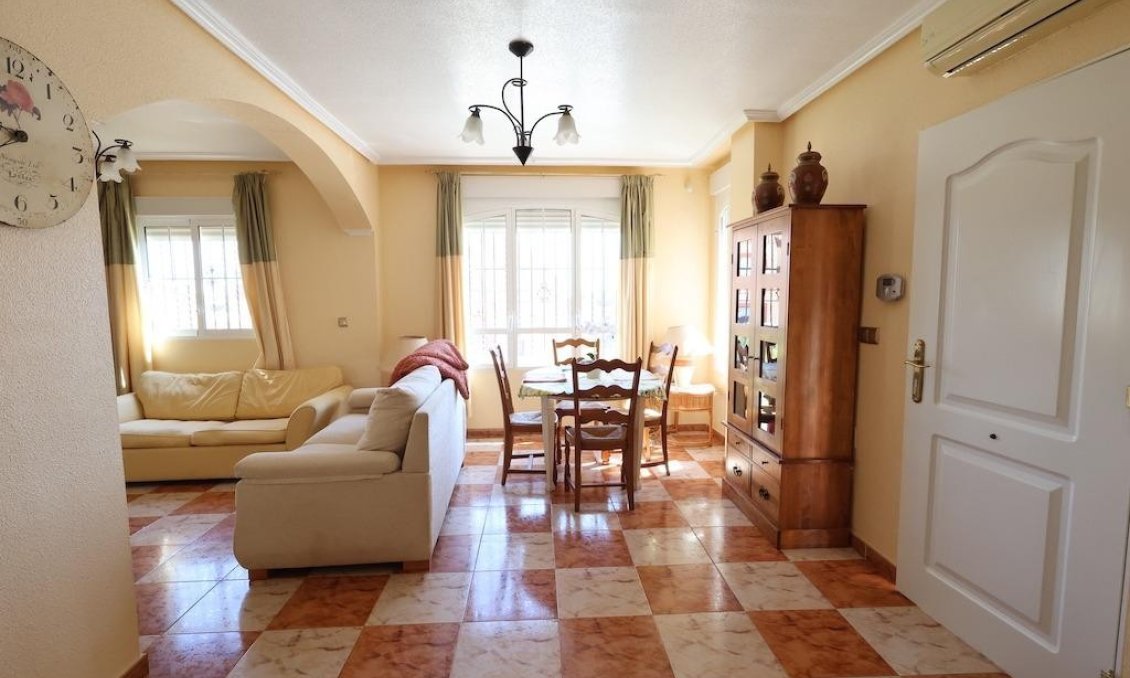 Segunda mano - Semi Detached -
Cabo Roig - Costa Blanca