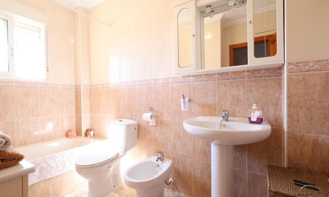 Segunda mano - Semi Detached -
Cabo Roig - Costa Blanca